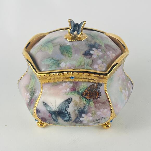 Music Box Flights of Fancy, Lena Liu’s Enchanted Wings; 2001 Ardleigh Elliott - Picture 1 of 5